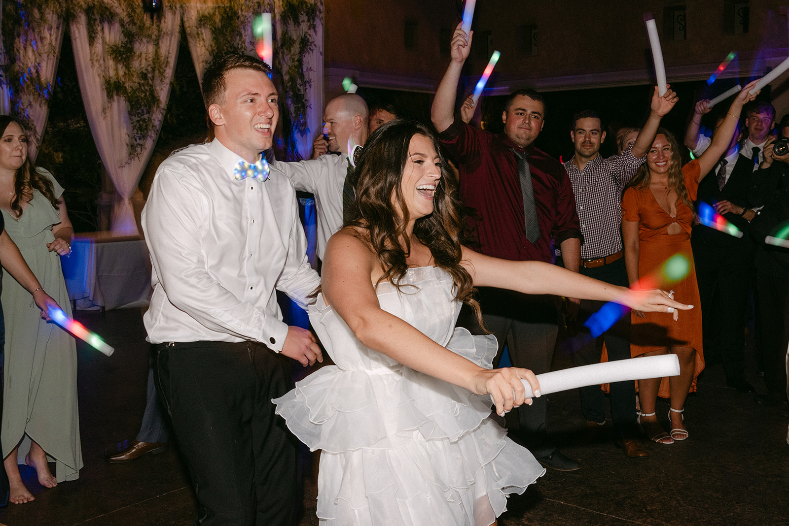 End of the night dance party at reception of Ohio couple | J. Lynne Photography