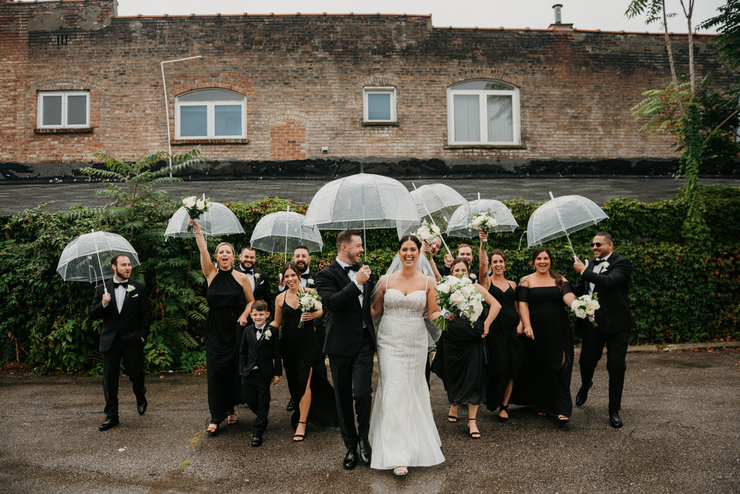 Wedding in the snow at the Madison Wedding Venue in Ohio | J. Lynne Photography